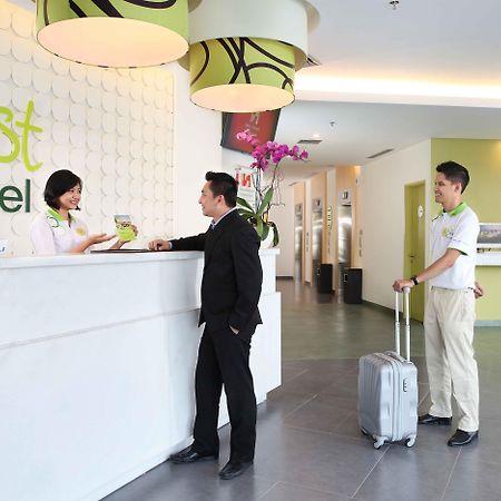 Zest Airport Jakarta By Swiss-Belhotel International Tangerang Extérieur photo