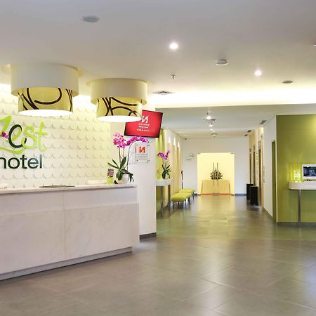 Zest Airport Jakarta By Swiss-Belhotel International Tangerang Extérieur photo