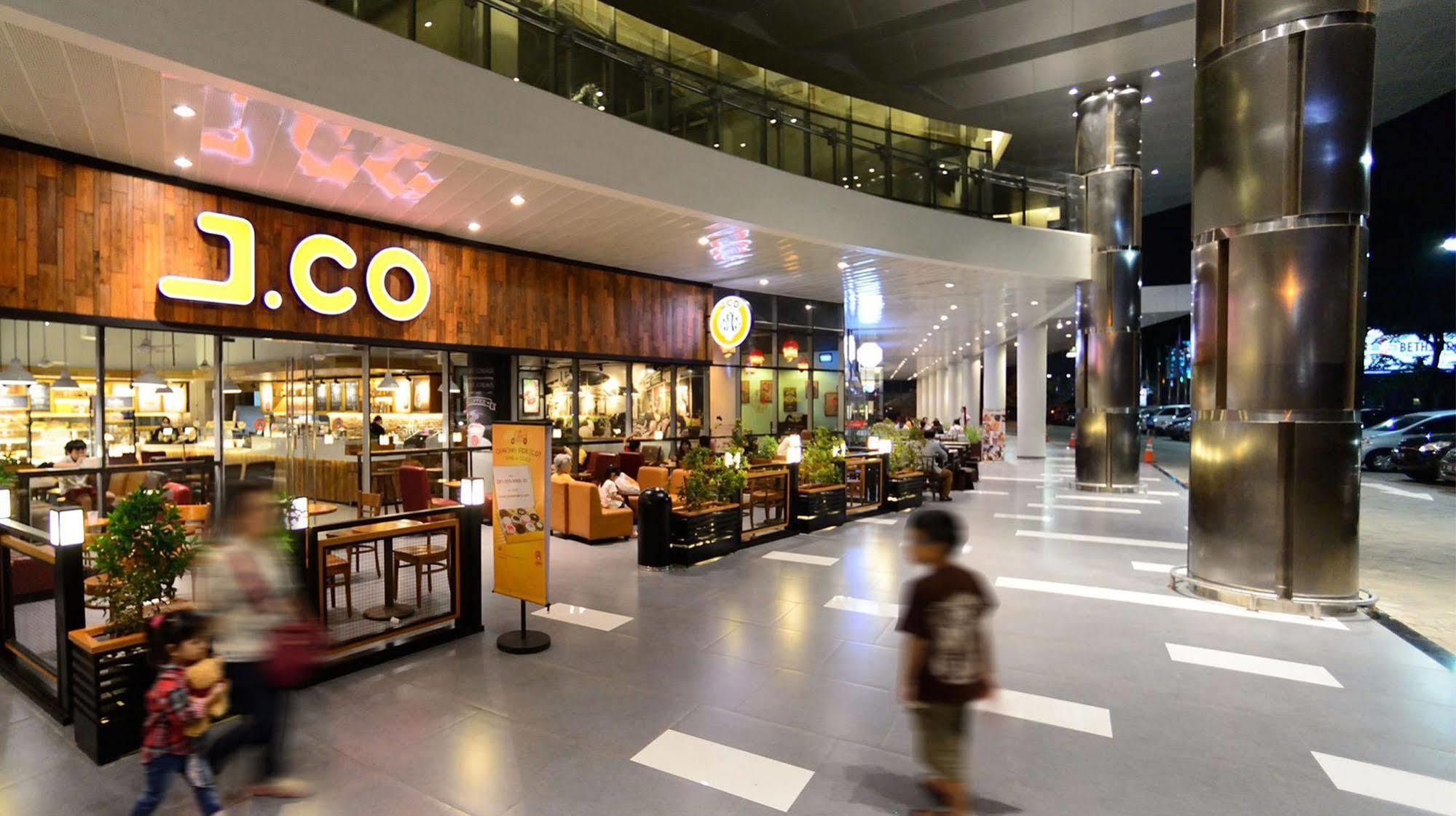 Zest Airport Jakarta By Swiss-Belhotel International Tangerang Extérieur photo