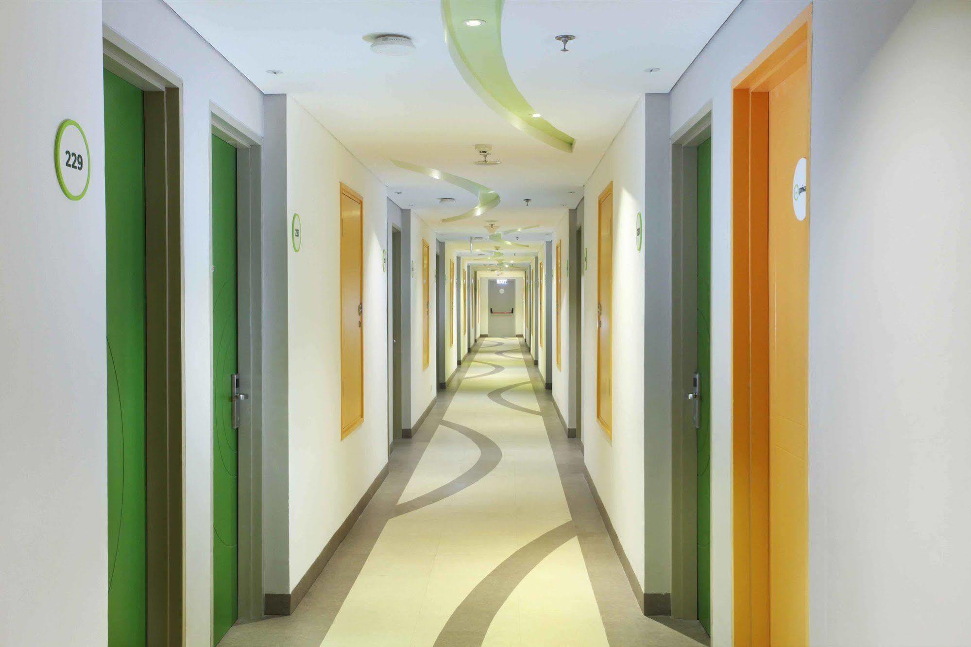 Zest Airport Jakarta By Swiss-Belhotel International Tangerang Extérieur photo